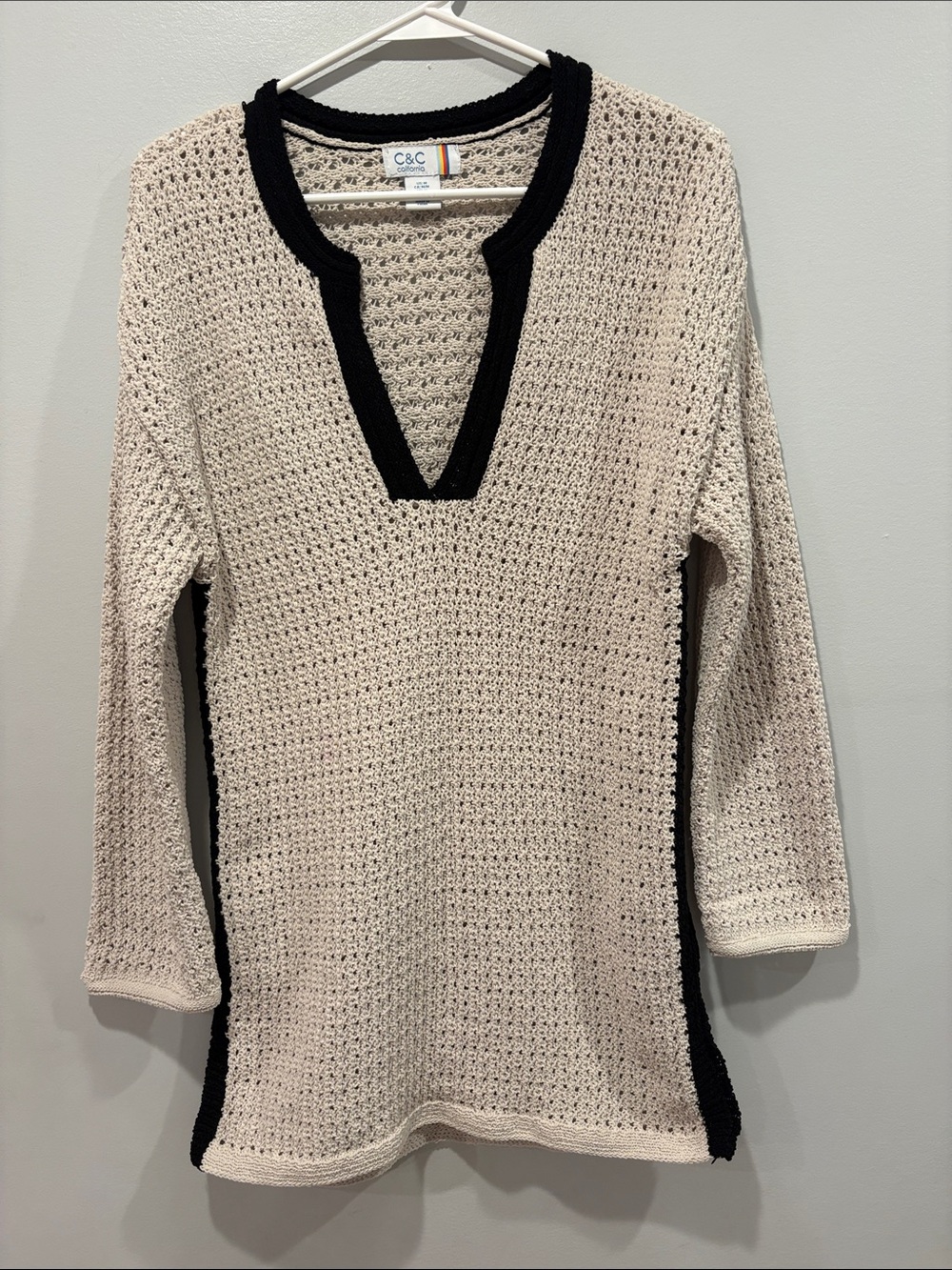 C&C California Cream V-Neck Tunic coverup with Black Trim ptp 18 length 31